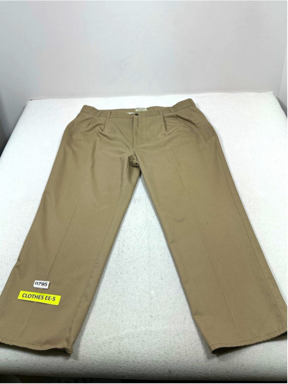 Men’s St. John’s Bay Khaki Pants 44W Beige Classic Straight Wrinkle resistant